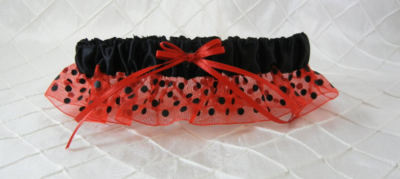 Black/Red Polka Dot Garter